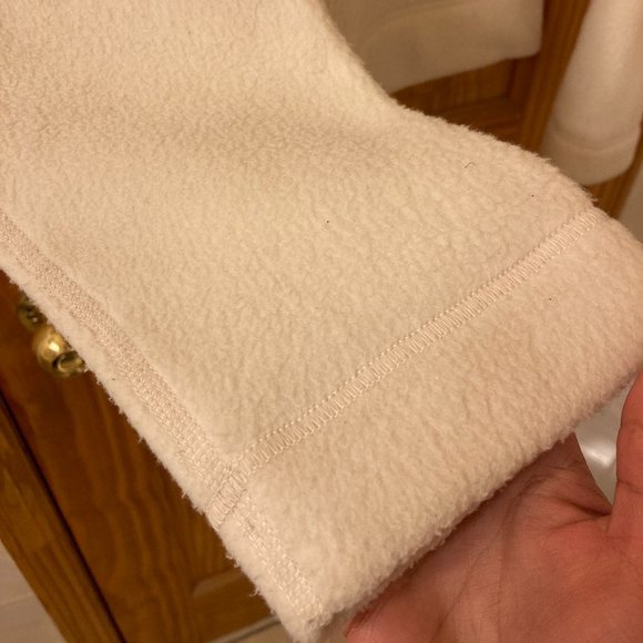 Everlane ReNew Plush Fleece Sweatshirt - Picture 9 of 9